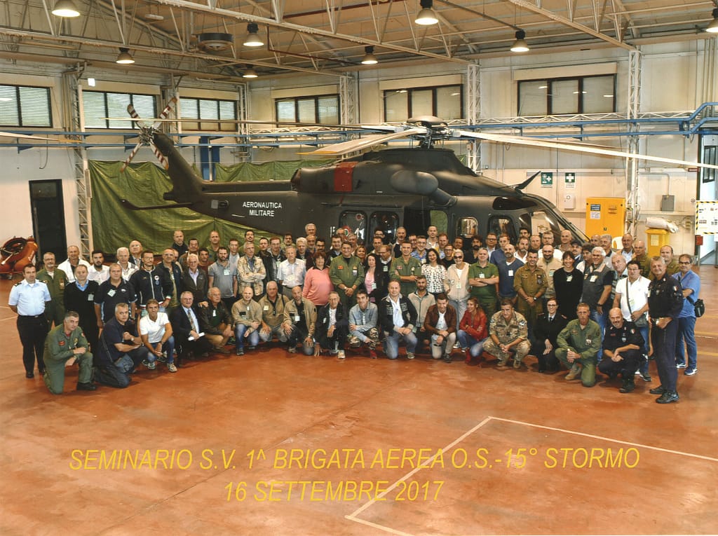 Foto di gruppo Seminario Sivurezza volo - Aeroporto di Cervia 2017